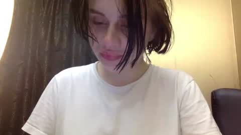 Eva online show from April 18, 6:54 pm