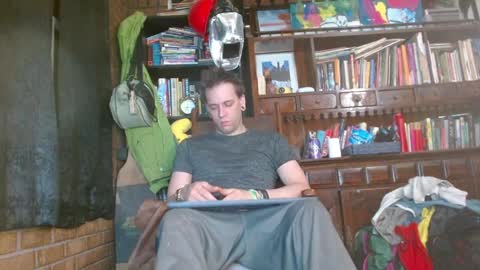 Snapshot of cguffey2284 chatting on February 27, 12:14 am cguffey2284 online show from February 27, 12:14 am