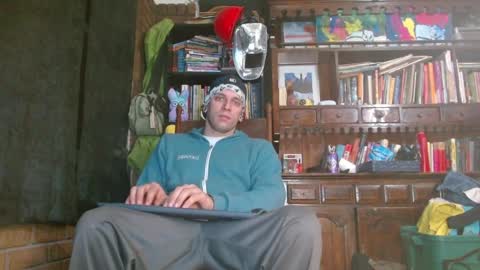 Snapshot of cguffey2284 chatting on February 26, 10:16 am cguffey2284 online show from February 26, 10:16 am