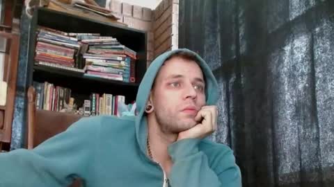 Snapshot of cguffey2284 chatting on February 18, 4:14 pm cguffey2284 online show from February 18, 4:14 pm
