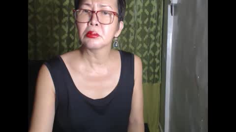 Snapshot of champaka123 chatting on December 4, 9:56 am champaka online show from December 4, 9:56 am