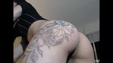 chaniesmith69x online show from October 31, 8:53 pm