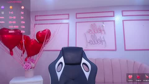 Snapshot of channel_blonde_a chatting on February 6, 4:36 pm channel_blonde_a online show from February 6, 4:36 pm