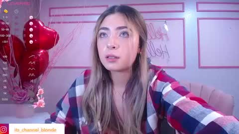 Snapshot of channel_blonde_a chatting on February 12, 7:35 pm channel_blonde_a online show from February 12, 7:35 pm