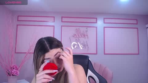 Snapshot of channel_blonde_a chatting on January 31, 4:27 pm channel_blonde_a online show from January 31, 4:27 pm