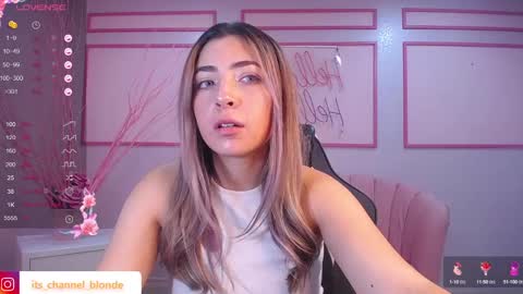Snapshot of channel_blonde_a chatting on February 3, 7:42 pm channel_blonde_a online show from February 3, 7:42 pm