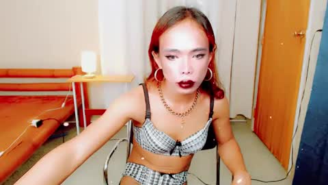 Snapshot of chantal_fuck chatting on March 6, 11:25 am chantal_fuck online show from March 6, 11:25 am
