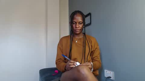 Chantel online show from November 11, 8:16 am