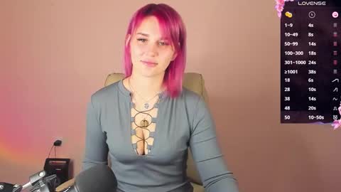 Suzanna Snow online show from October 21, 5:12 am