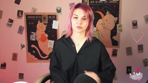 Suzanna Snow online show from November 8, 4:48 am