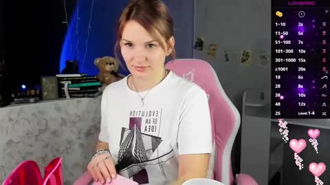 Suzanna Snow online show from March 11, 3:25 am