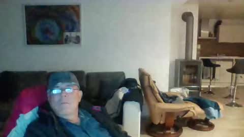 charles6064 online show from January 17, 1:48 am