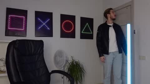 CHARLES SINS online show from February 8, 2:27 pm