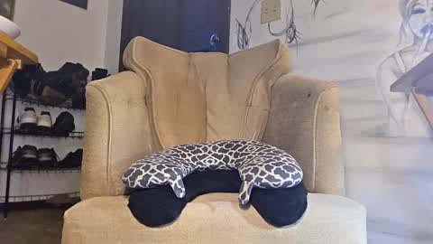 Tough-n-out online show from January 10, 12:38 am