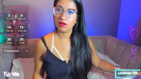 charlhot_ online show from November 5, 12:51 pm