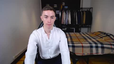Snapshot of charlieseyer chatting on February 27, 11:06 am carlos reyes online show from February 27, 11:06 am