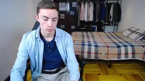 Snapshot of charlieseyer chatting on February 18, 8:47 pm carlos reyes online show from February 18, 8:47 pm