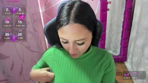 charlott_daphne online show from December 6, 11:52 pm