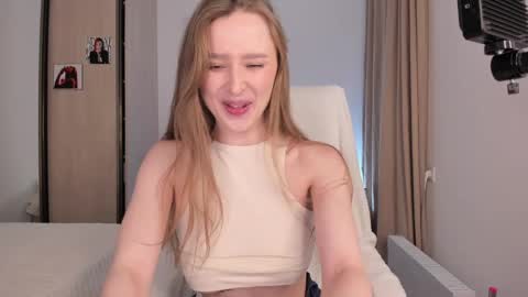 CharlottaWells online show from January 17, 2:04 pm