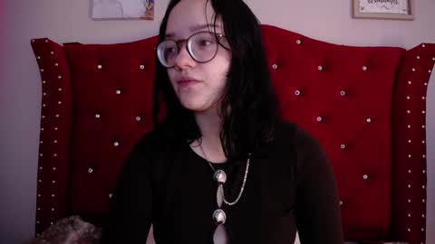 charlotte1_ls online show from March 5, 10:10 pm