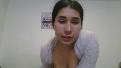 karinaa independent model online show from January 13, 8:48 pm