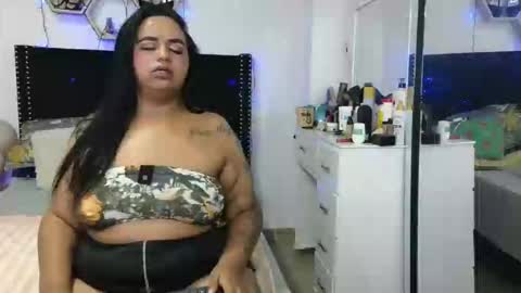 charlotte_027 online show from April 10, 6:41 am