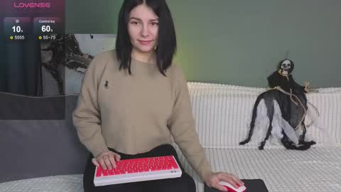 Charlotte online show from October 20, 4:17 am