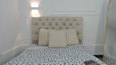 charlottte y dante online show from November 6, 4:37 am