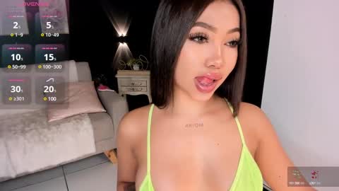 Charlotte online show from January 17, 8:44 pm