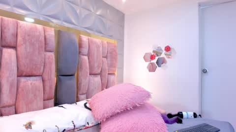 Charlotte Icee online show from March 31, 7:03 pm