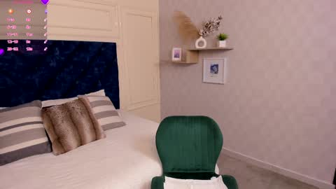 Charlotte Mayers online show from September 11, 11:44 am