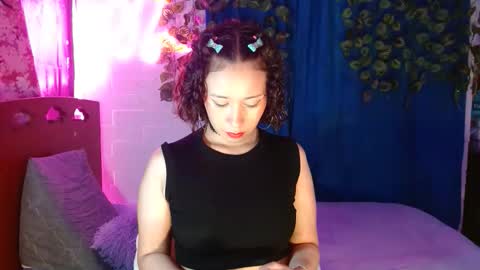 charlotte_morh_ online show from May 11, 11:35 pm