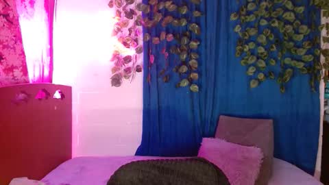 charlotte_morh_ online show from May 14, 2:54 am