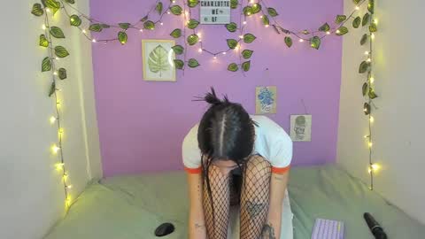 Charlotte online show from December 12, 9:58 pm