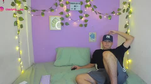 Charlotte online show from January 24, 8:53 pm