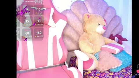 charlotte_walker1 online show from February 1, 9:17 am