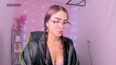 charlotteee online show from October 16, 3:39 am