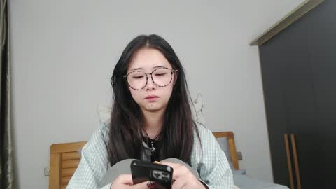 Charlotte online show from December 8, 8:04 pm