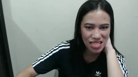 charm_asian online show from April 22, 7:59 am