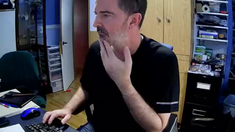 wanaBeYourToy online show from December 6, 6:44 pm