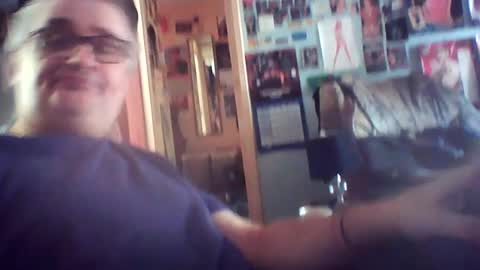 lee online show from July 17, 12:29 pm