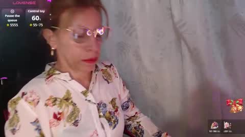 CHAYLA VICTORIA RUIZ  online show from January 8, 10:21 am