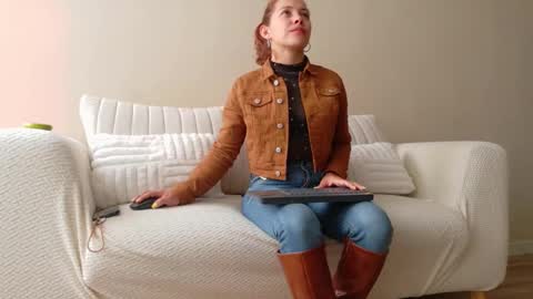 Regina Phalange online show from March 24, 4:24 pm