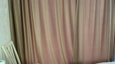 Amelia online show from April 14, 9:45 am