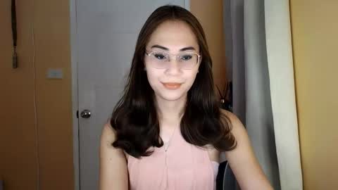 chelly4u69 online show from February 19, 11:09 am