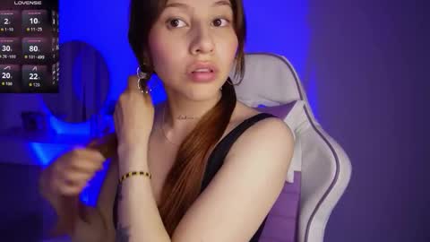 Holly online show from October 28, 11:28 pm