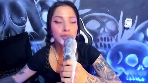 cherry jenklins87 online show from July 2, 5:29 pm