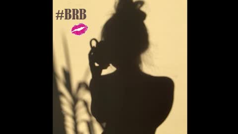 Mia online show from November 25, 8:35 am