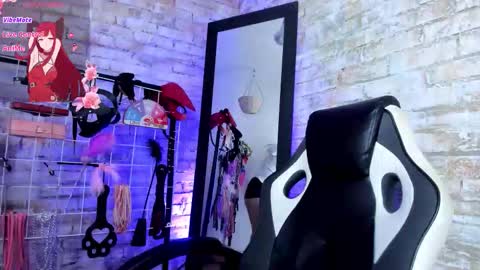     online show from December 15, 11:28 am