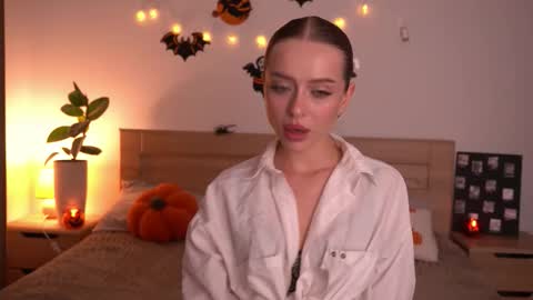 Alisha online show from October 17, 9:19 pm